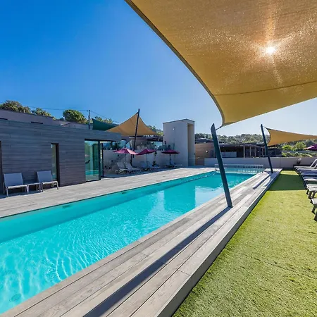 Mediterranean Oasis Near Cala Rossa Lejlighed